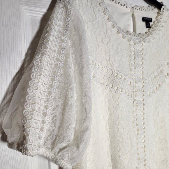 Torrid Lace Puff Short Sleeve Blouse - Size 0 (0X – 12/L) - Picture 4 of 9